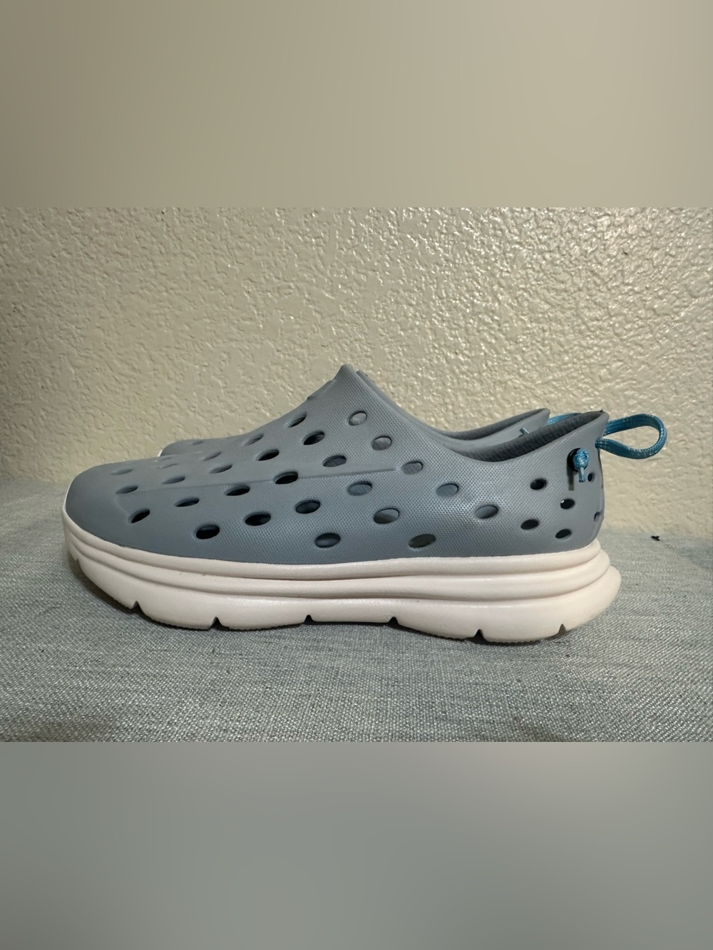 Kane Revive active recovery shoes